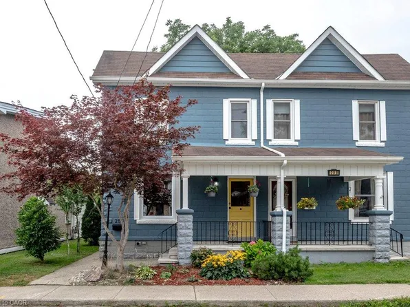 286 Hatt St, Hamilton, ON L9H 2H3