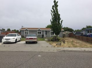 2104 N Rhode Island Ct, Kennewick, WA 99336