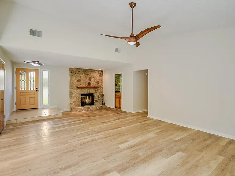 15003 Mettle Dr — Photo 3