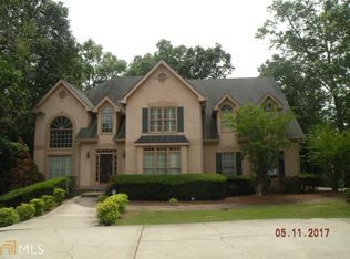 528 Country Club Dr, Stockbridge, GA 30281
