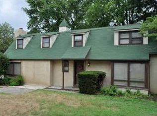 703 Keely St, Philadelphia, PA 19128