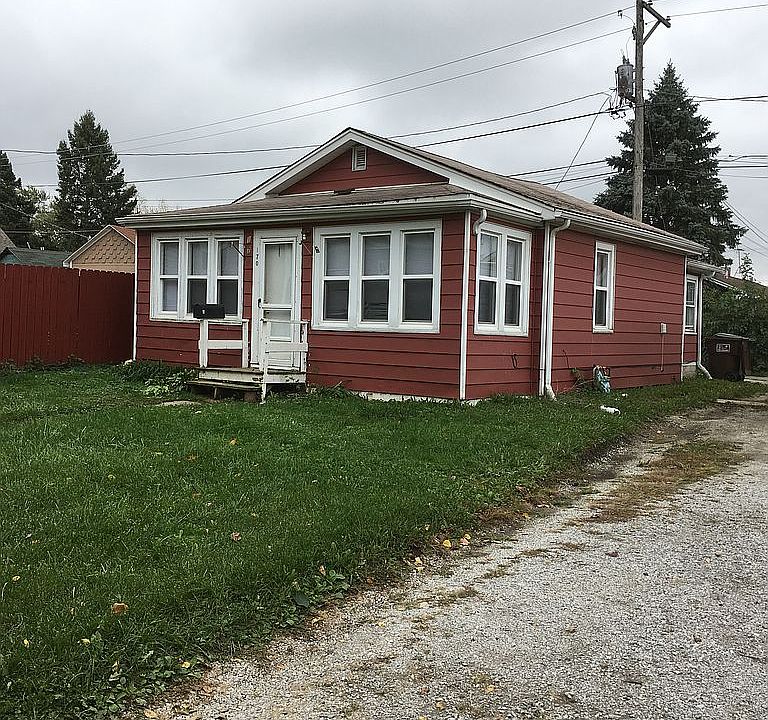 1st image of 170 W 26th St