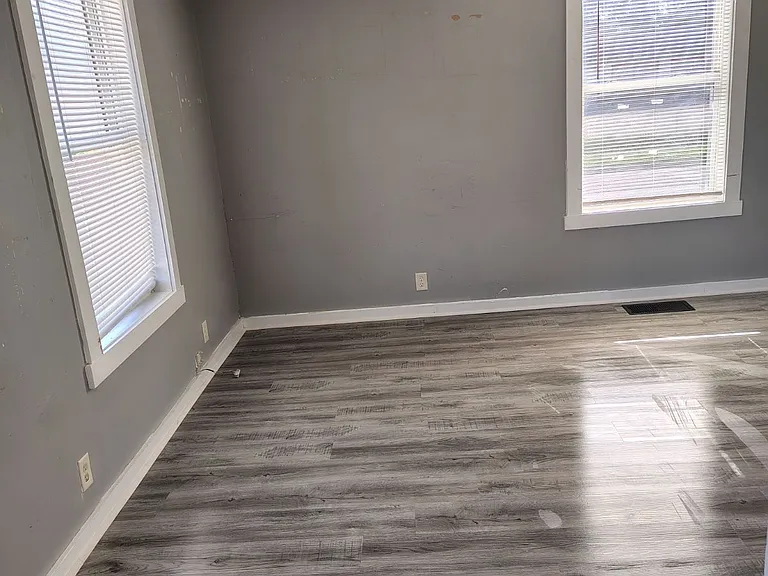 333 N Elm St #1 — Photo 8