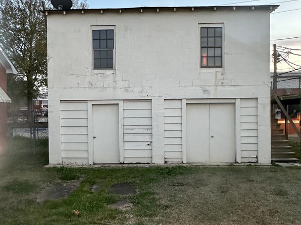 (undisclosed Address)