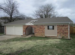 2959 Lana Cir, Fort Worth, TX 76140