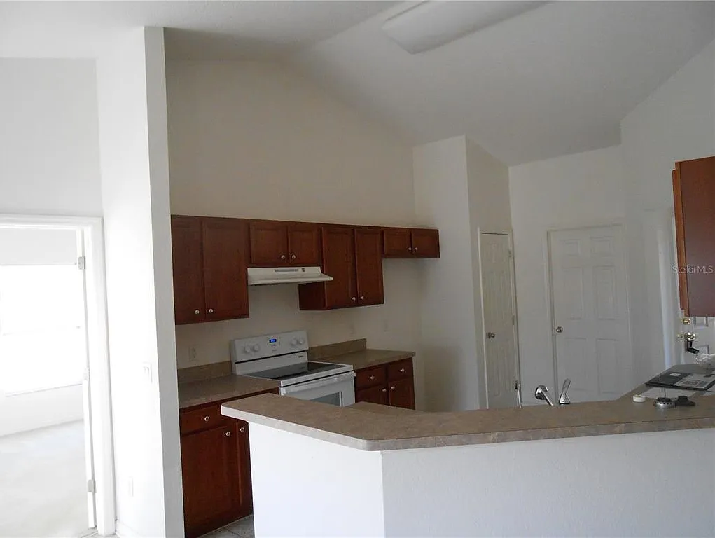 3 bed, 2.0 bath, 1788 sqft, $1,795 — Photo 3