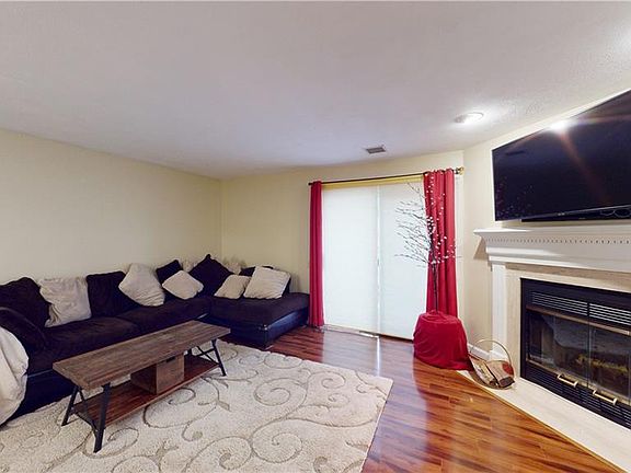 4th image of 75 Trellis Dr