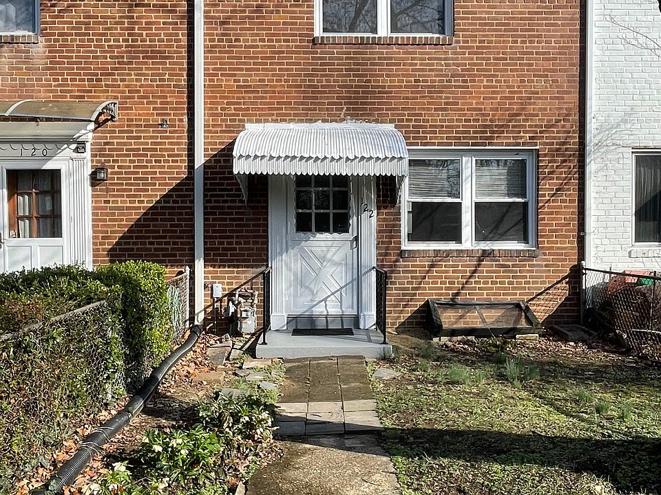 1st image of 122 E Rosemont Ave