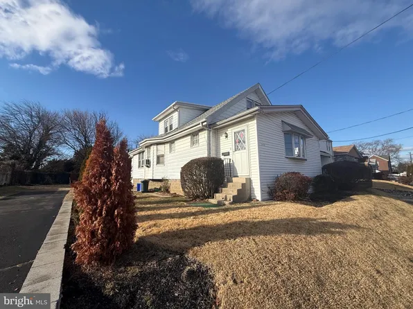 1422 Glenview St, Philadelphia, PA 19111