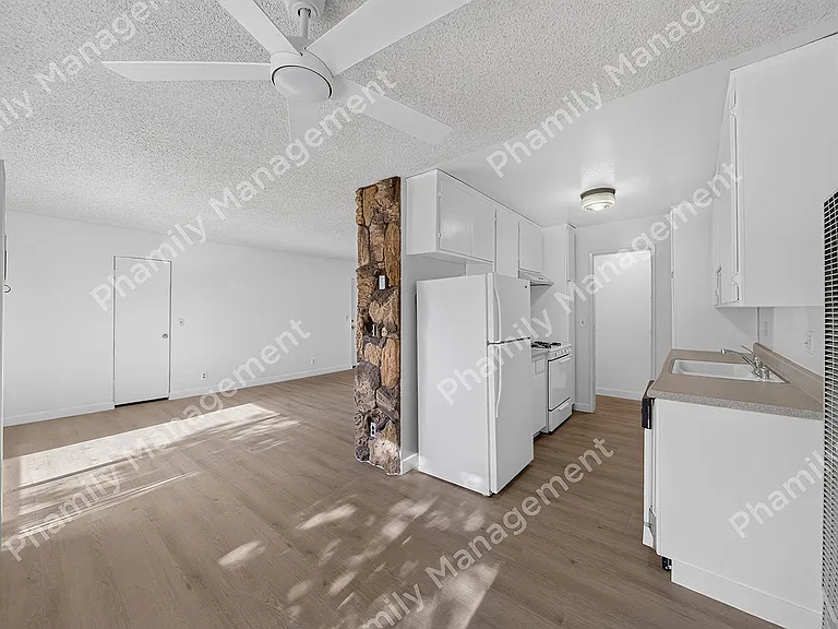 11575 Moorpark St #108 — Photo 4