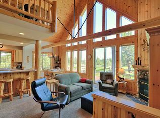 8738 Cliff Swallow Dr, Redmond, OR 97756