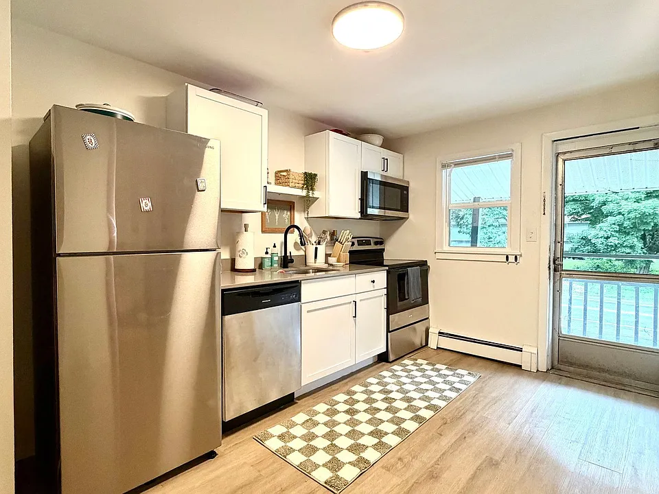 54 Mast Rd #2