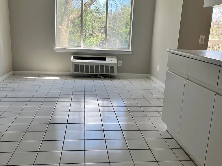 145 Wellington Ct #2A — Photo 16