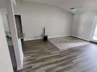 8580 Mayall Dr, Jacksonville, FL 32220