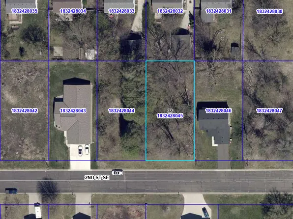1102 2nd St SE, Faribault, MN 55021