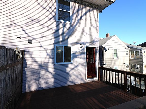 3rd image of 495 Garfield Ave #495