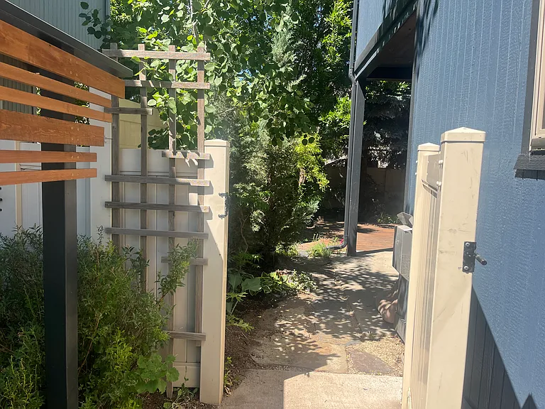 670 SE Glencoe Pl — Photo 22
