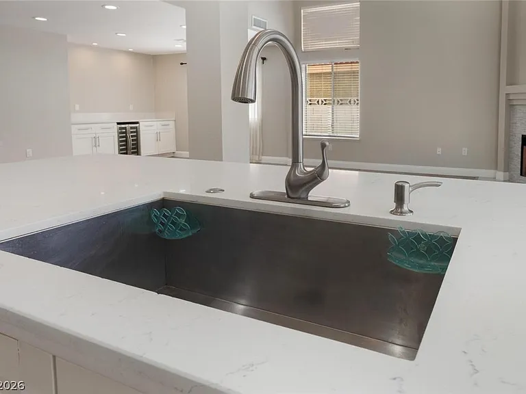 8429 Honeywood Cir — Photo 46