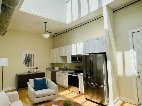 121-129 S Main St #205