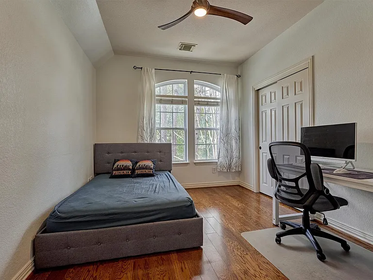 18 Wyckham Cir — Photo 27