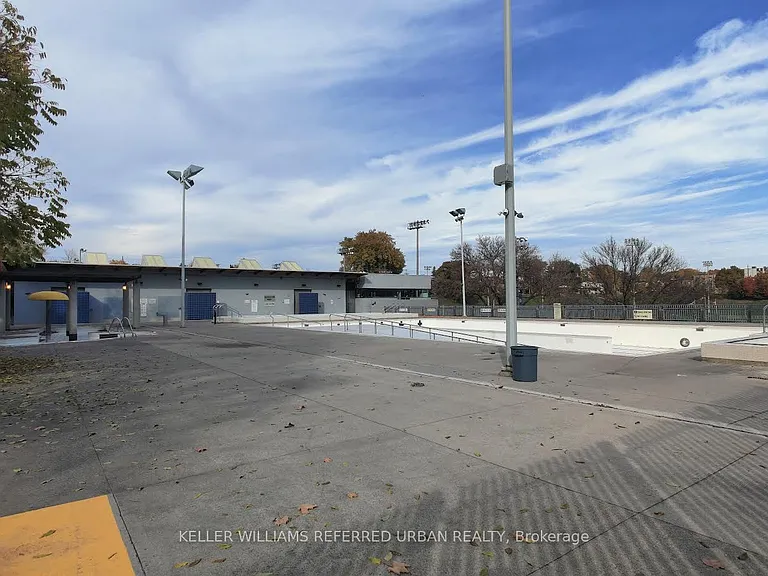 289 Barton Ave — Photo 26
