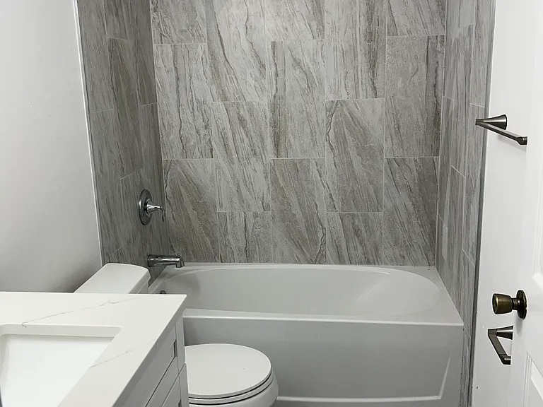 414 Miramar Rd — Photo 4