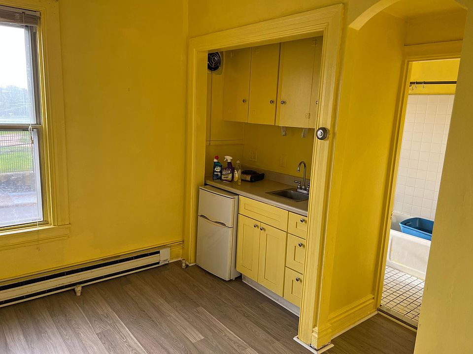 2nd image of 325 West Ave #2A
