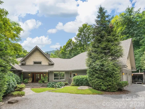 515 Flying Hawk Trl, Waynesville, NC 28786