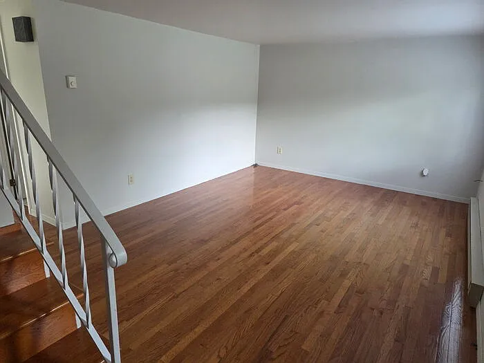 2 bed, 1.5 bath, $950 — Photo 2