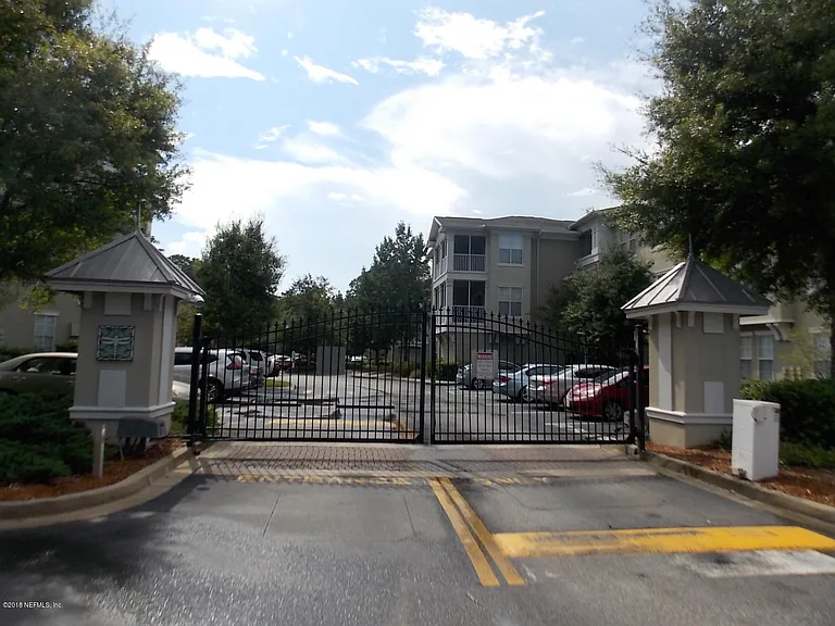 8290 Gate Pkwy W #1017 — Photo 13