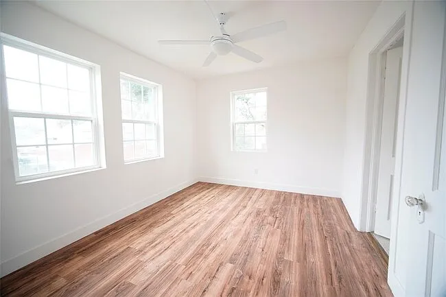 908 Eleanor St #B — Photo 5