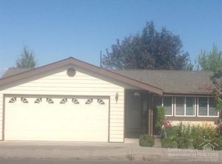 74 SE Tracie St, Madras, OR 97741