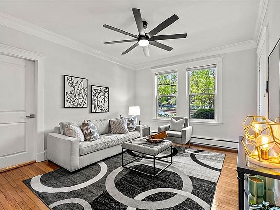 3rd image of 1734 Commonwealth Ave APT 4