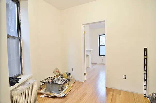 Rented by Park Property Advisors | media 25