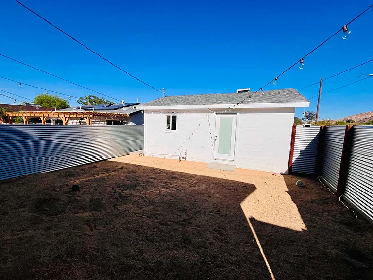61986 Desert Air Rd — Photo 16