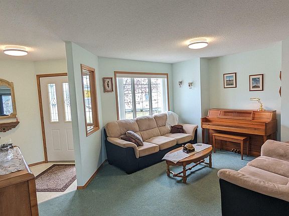 3rd image of 5914 45a St