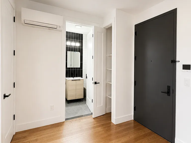 1644 New York Ave #3D — Photo 2