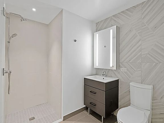 3rd image of 415 W 120th St #1D