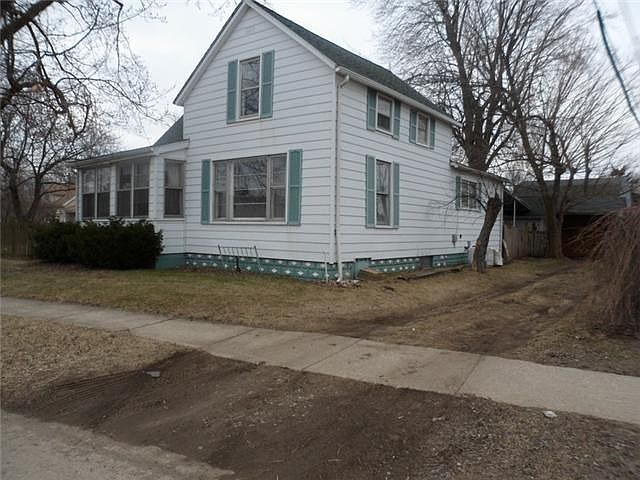 2nd image of 35719 Clinton St