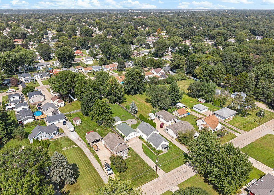 1st image of 4007 29th Ave