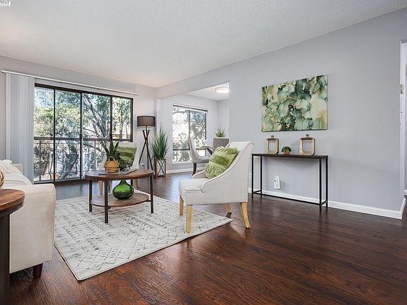 4th image of 300 N Civic Dr APT 408