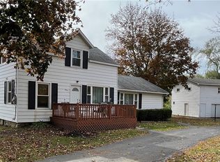 6577 Lake Shore Rd, Derby, NY 14047