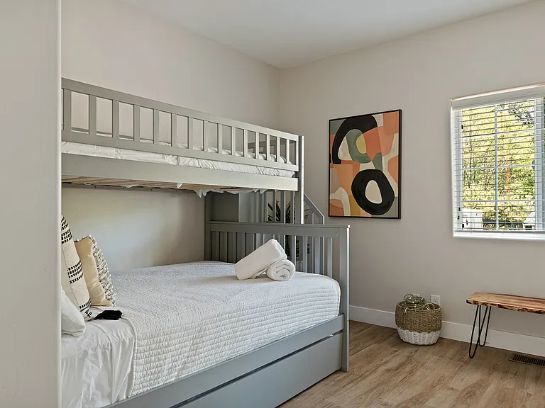 1498 Deer Way Dr — Photo 35