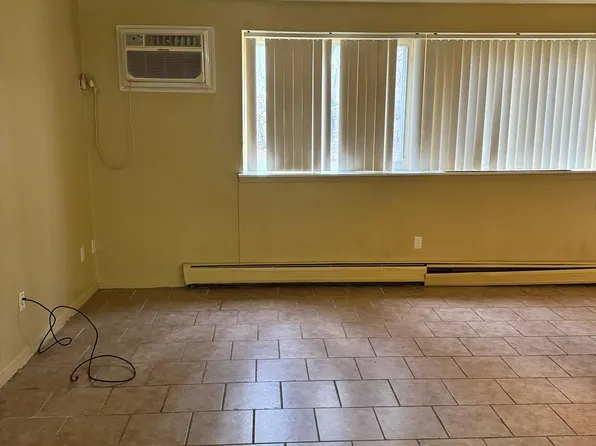 7412 Central St, Westland, MI