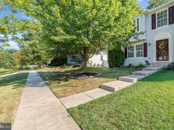27 Blue Heron Ct, Baltimore, MD 21220