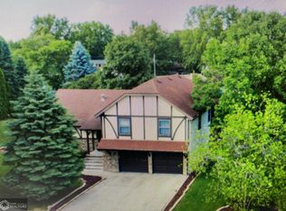 2718 Monarch Dr, Burlington, IA