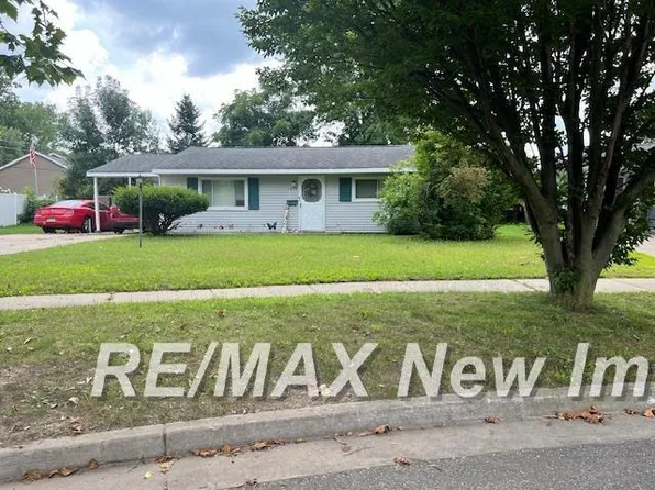 1429 Jay St, Midland, MI 48642