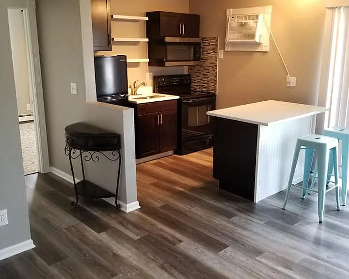 421 College Ave #301 — Photo 3