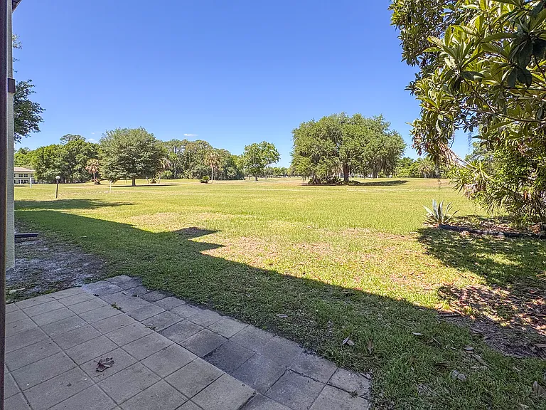 18102 Sandalwood Dr #102 — Photo 36