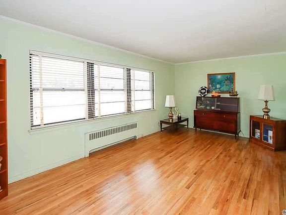 5th image of 53-52 Oceania St